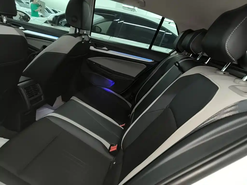 Volkswagen Golf — миниатюра 17