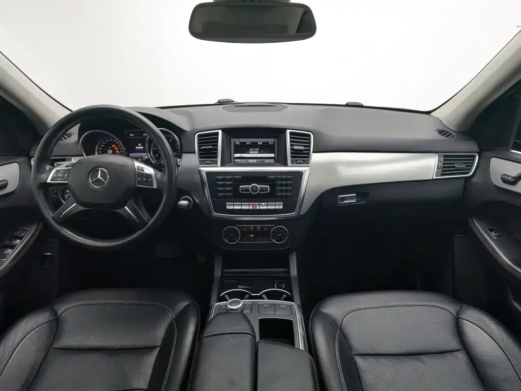 Mercedes-Benz M-Class — миниатюра 5