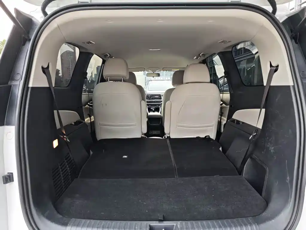 Maxus 5 2024 410KM Elite мест