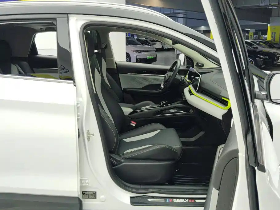 Geely Binyue — миниатюра 8