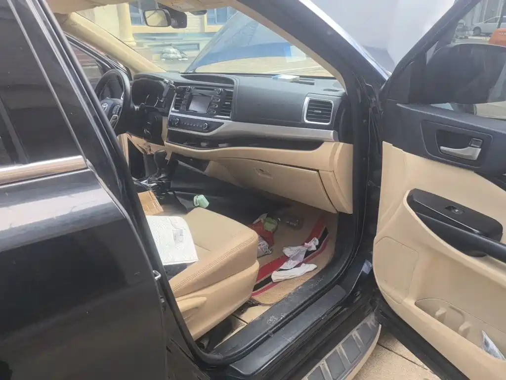 Toyota Highlander — миниатюра 19