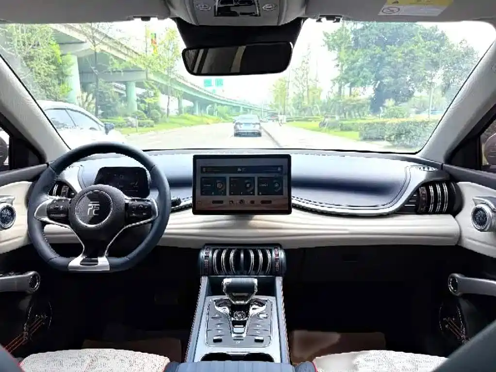 BYD Yuan Plus — миниатюра 12