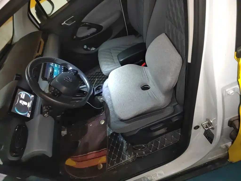Leapmotor Leapmotor T03 — миниатюра 8