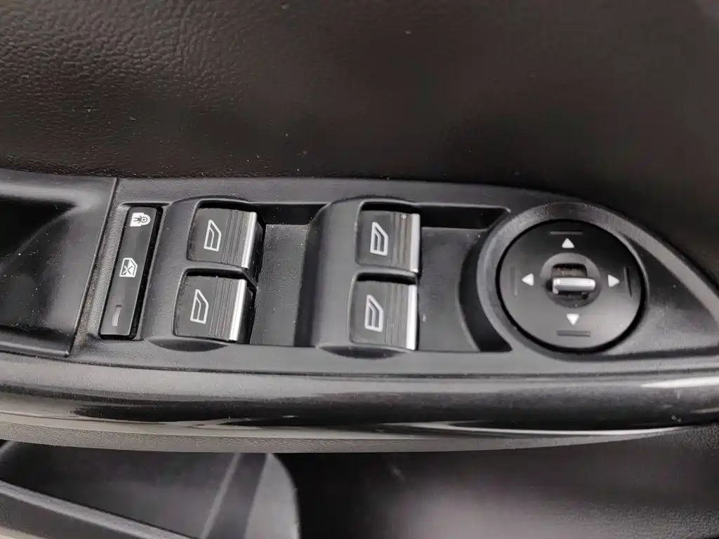 Ford Focus — миниатюра 9