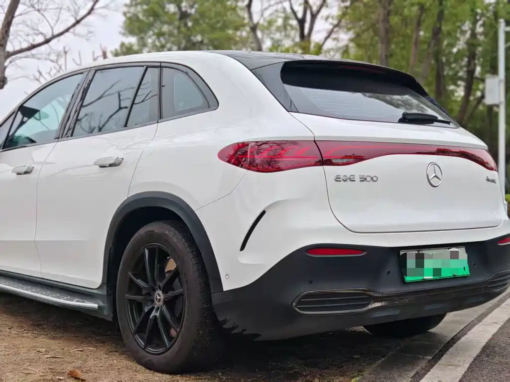 MERCEDES-BENZ EQE SUV