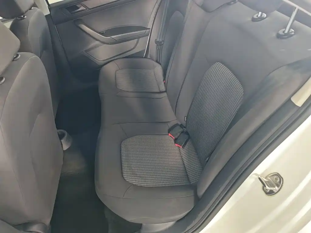 Volkswagen Santana — миниатюра 17