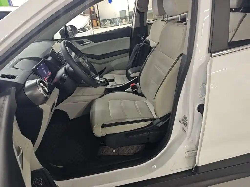 BYD Yuan Pro — миниатюра 15