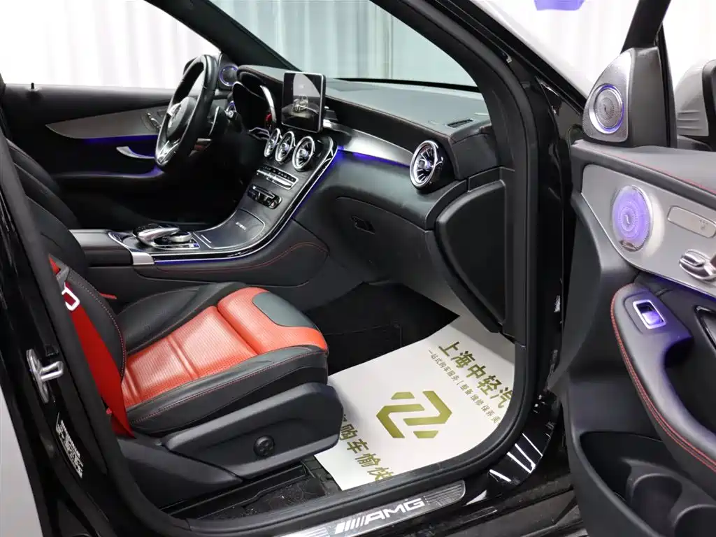 MERCEDES-BENZ GLC AMG