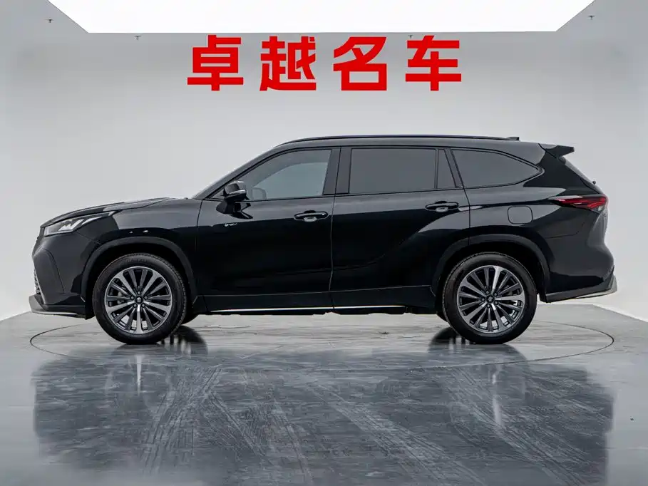 Toyota Crown Kluger — миниатюра 7