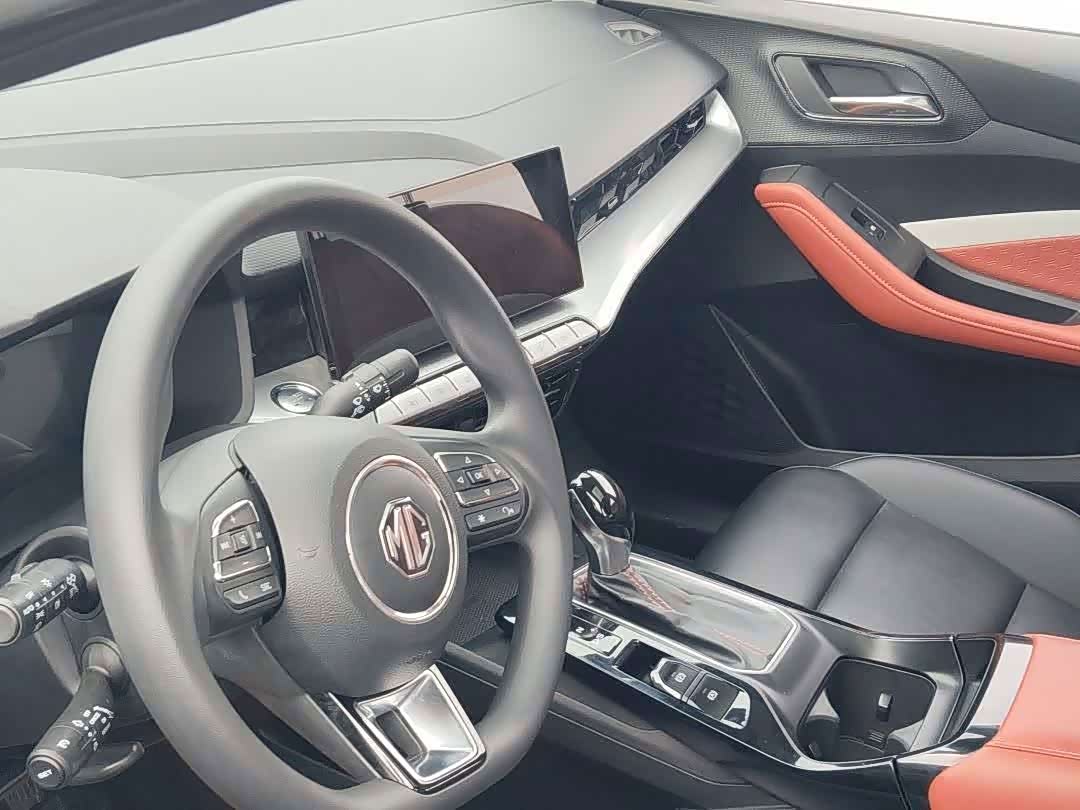 MG MG5 1.5 л 2021 г. Серебристо-серый, пробег 35000 км