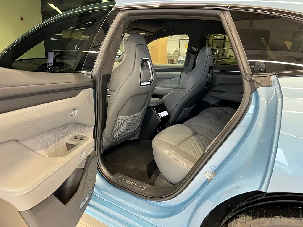 ZEEKR EXTREME KRYPTON 001