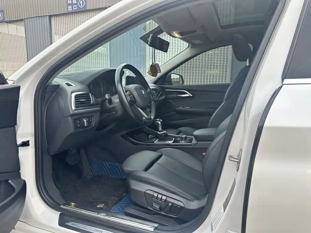 BMW 1 Series — миниатюра 11