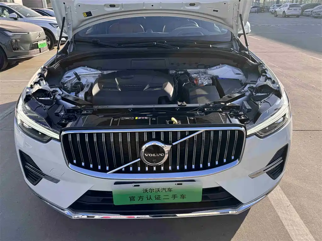 VOLVO XC60 PLUG IN HYBRID