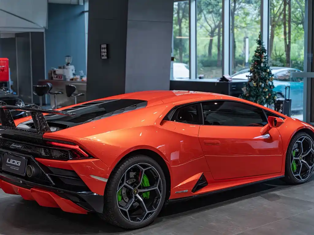 LAMBORGHINI HURACÁN