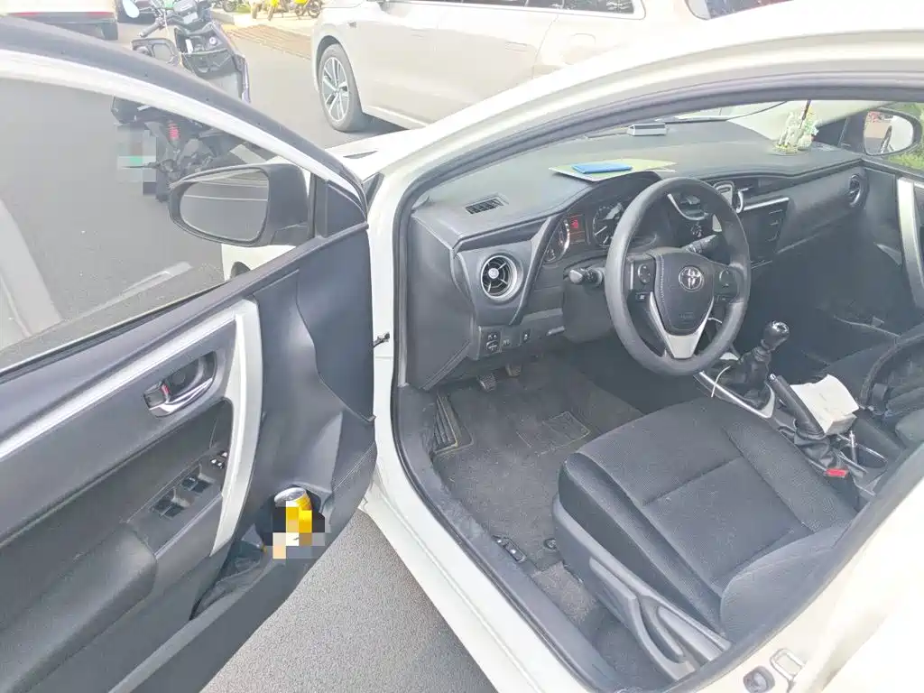 Toyota Corolla — миниатюра 12
