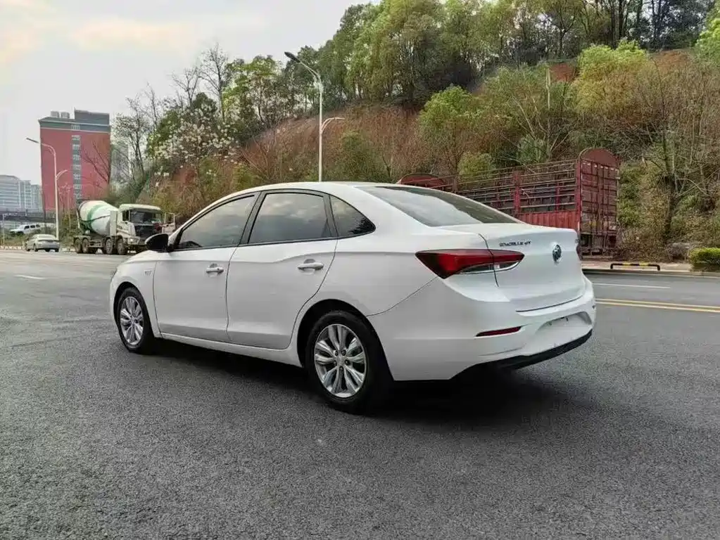 Buick Excelle — миниатюра 8