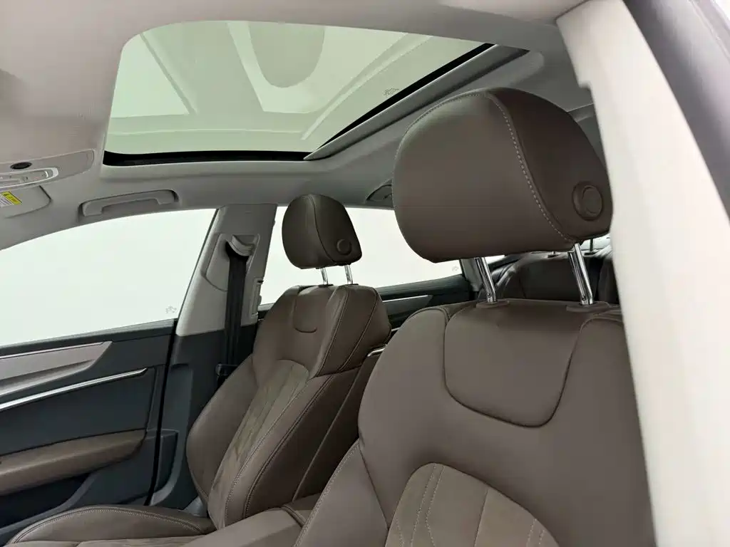 Audi A7L — миниатюра 25