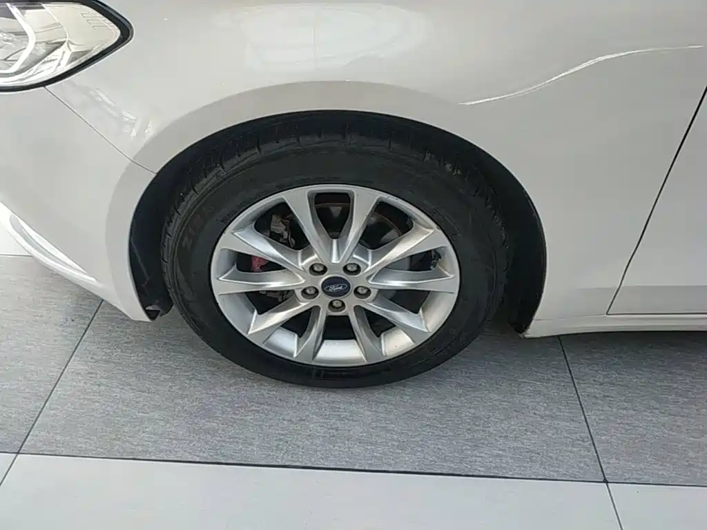 Ford Mondeo — миниатюра 23