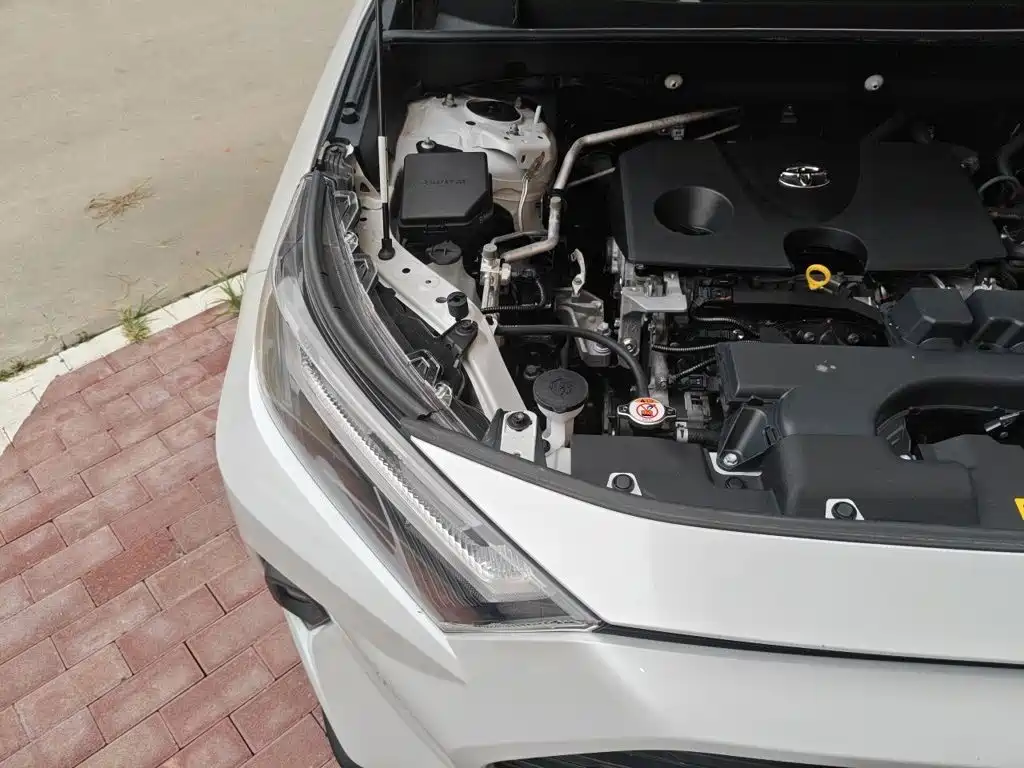 Toyota RAV4 — миниатюра 20
