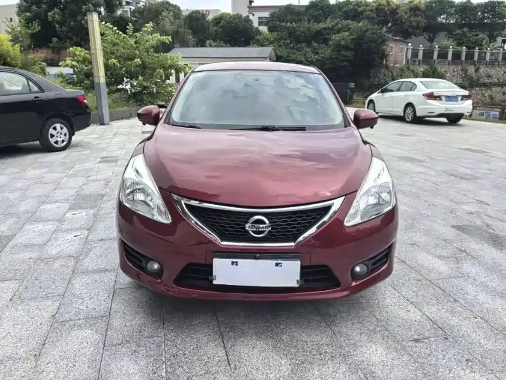 Nissan Tiida — миниатюра 2