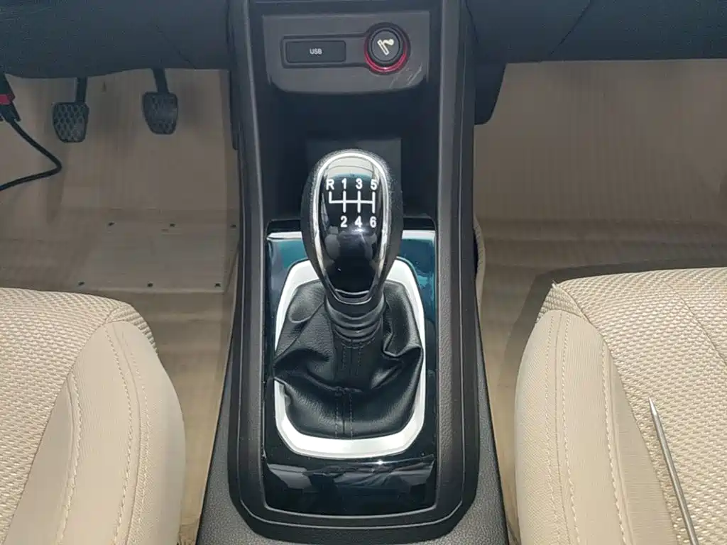 Baojun 310W — миниатюра 14