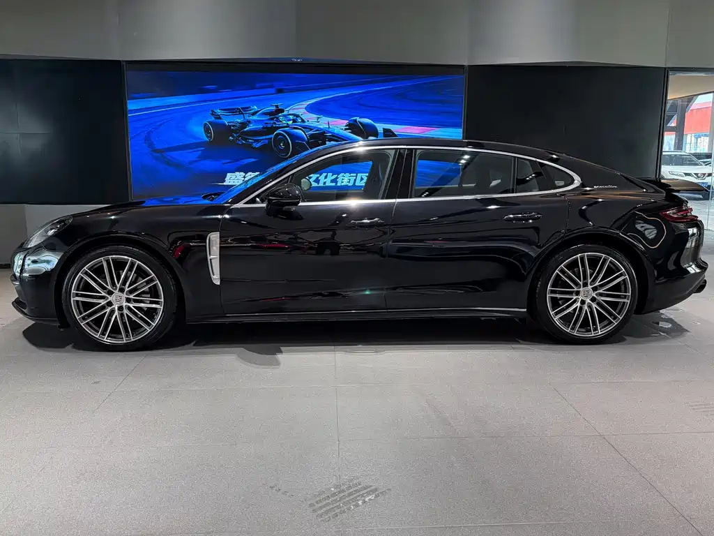 Porsche Panamera — миниатюра 3