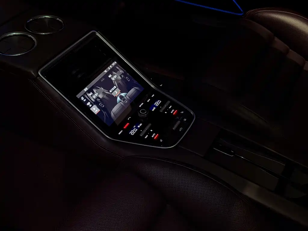 Porsche Panamera — миниатюра 16