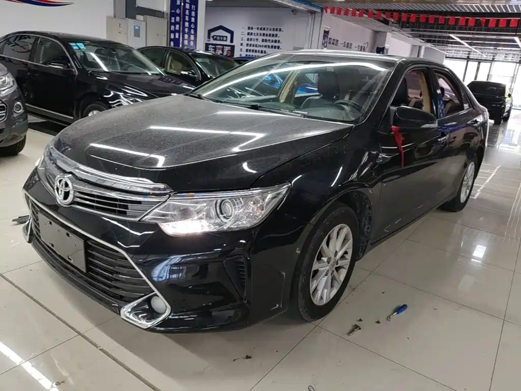 Toyota Camry — миниатюра 2