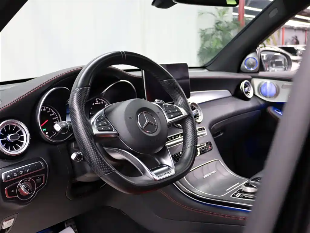 MERCEDES-BENZ GLC AMG