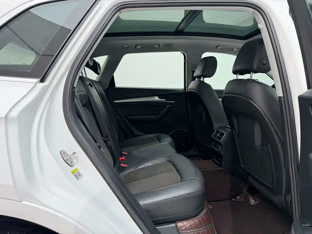 Audi Q5L — миниатюра 24
