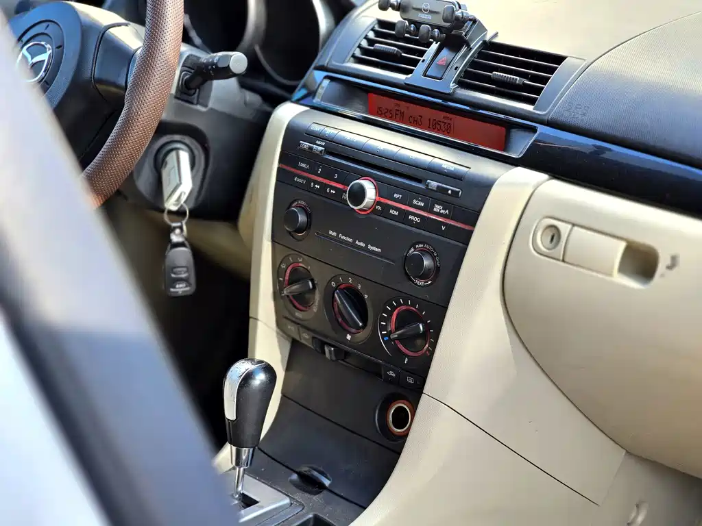 Mazda 3 (Import) — миниатюра 12