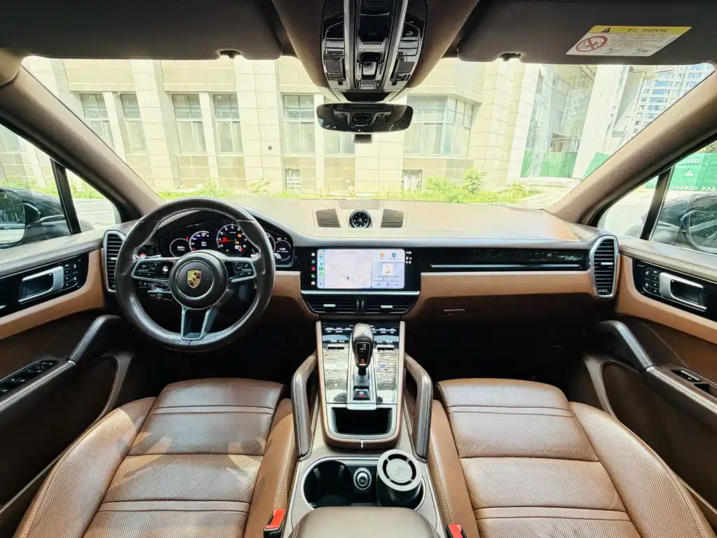 Porsche Cayenne — миниатюра 6