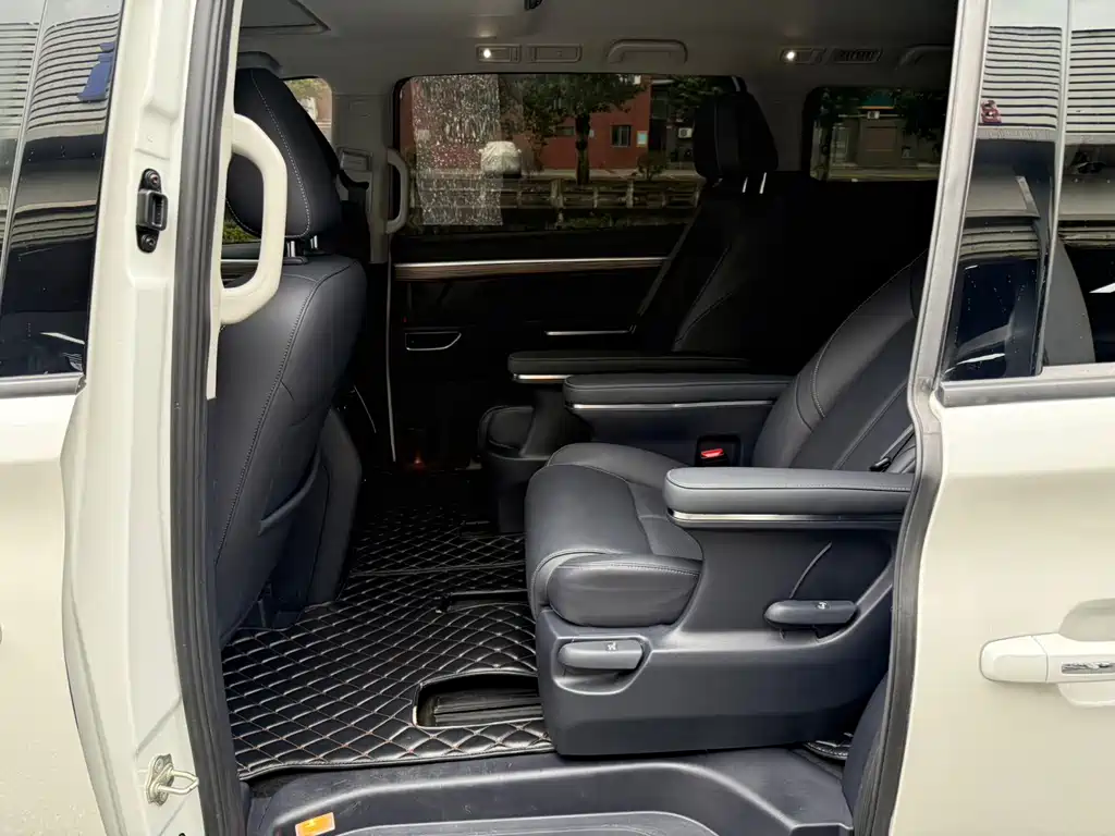 GAC Motor Trumpchi M8 — миниатюра 11
