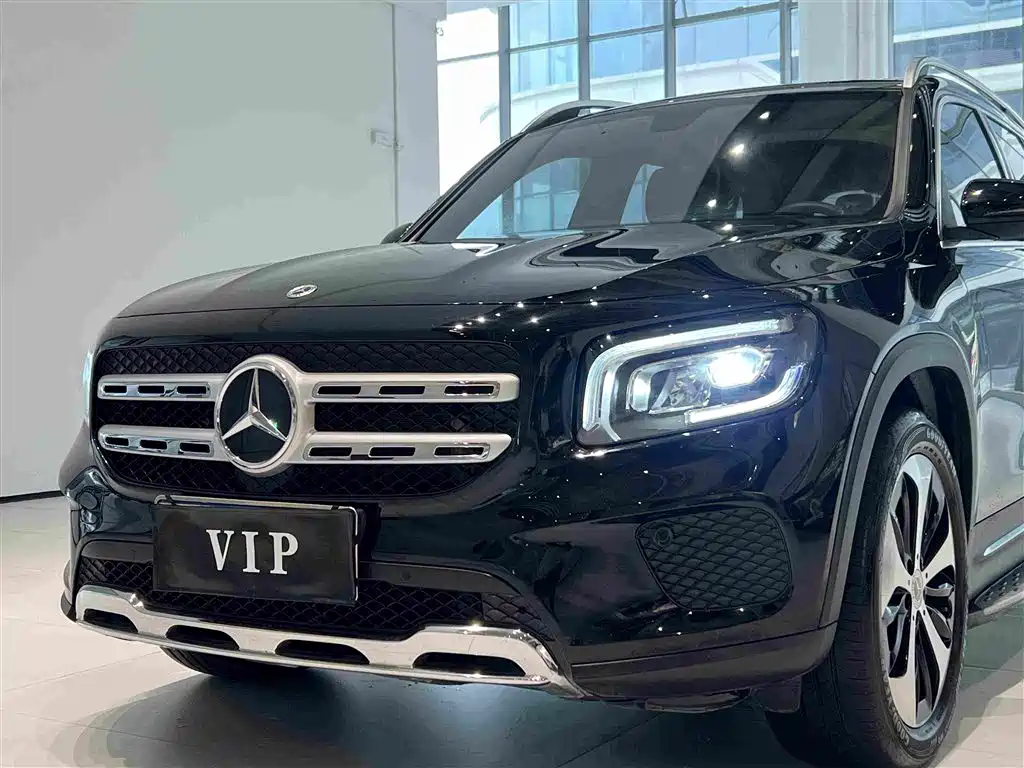 Mercedes-Benz GLB — миниатюра 13