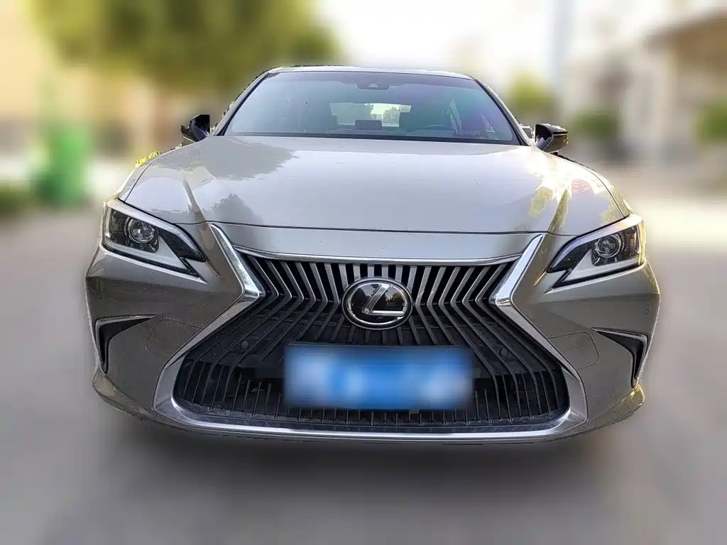 Lexus ES — миниатюра 23