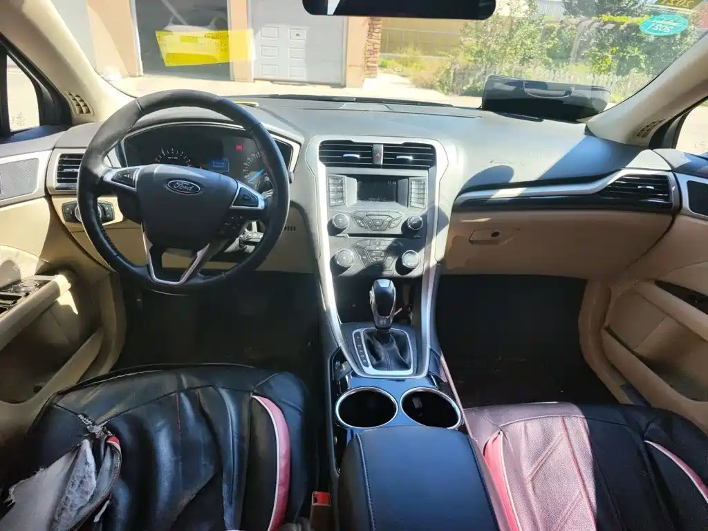 Ford Mondeo — миниатюра 10