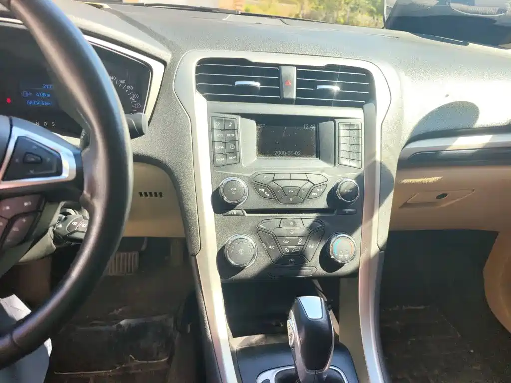 Ford Mondeo — миниатюра 14