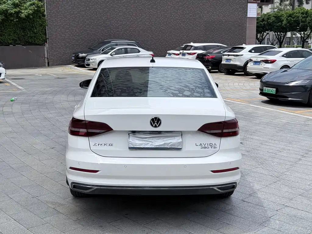 Volkswagen Lavida — миниатюра 8