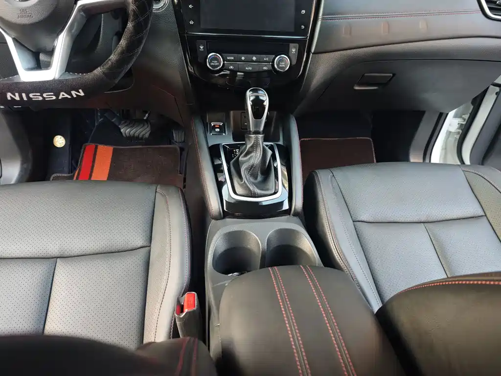 Nissan Qashqai — миниатюра 14