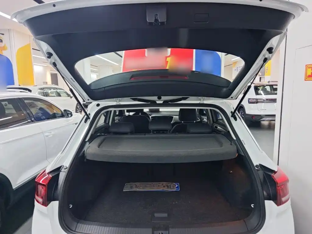 Volkswagen T-Roc — миниатюра 15