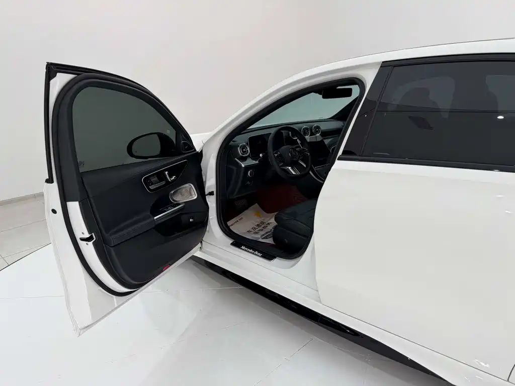 Mercedes-Benz C-Class — миниатюра 26