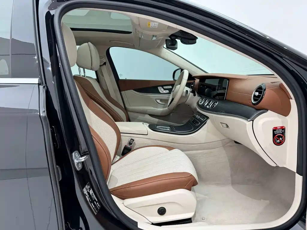 Mercedes-Benz E-Class — миниатюра 18