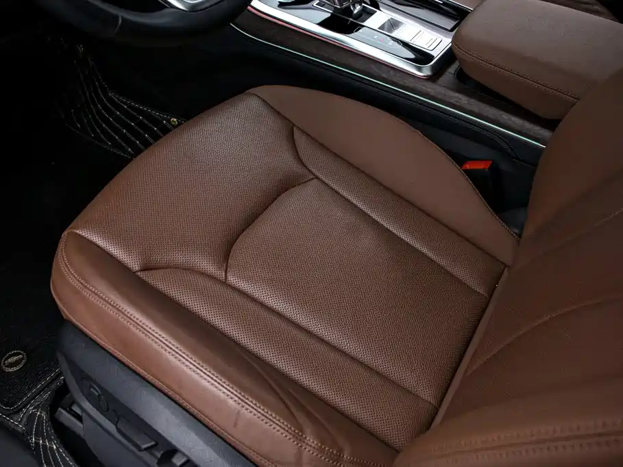 Audi Q7 — миниатюра 15