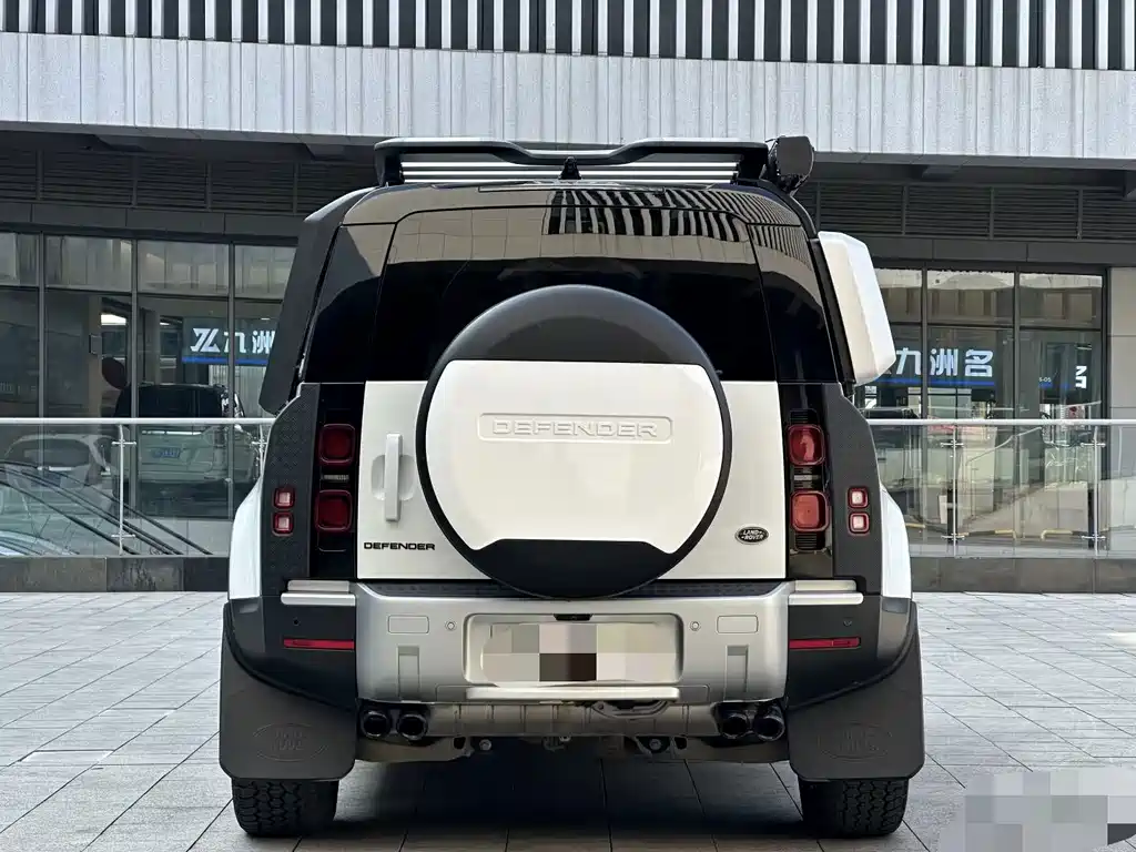 Land Rover Defender — миниатюра 5