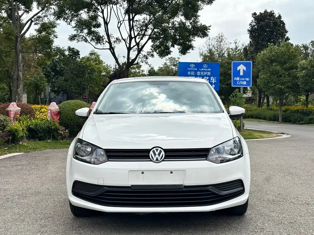 Volkswagen Polo — миниатюра 2