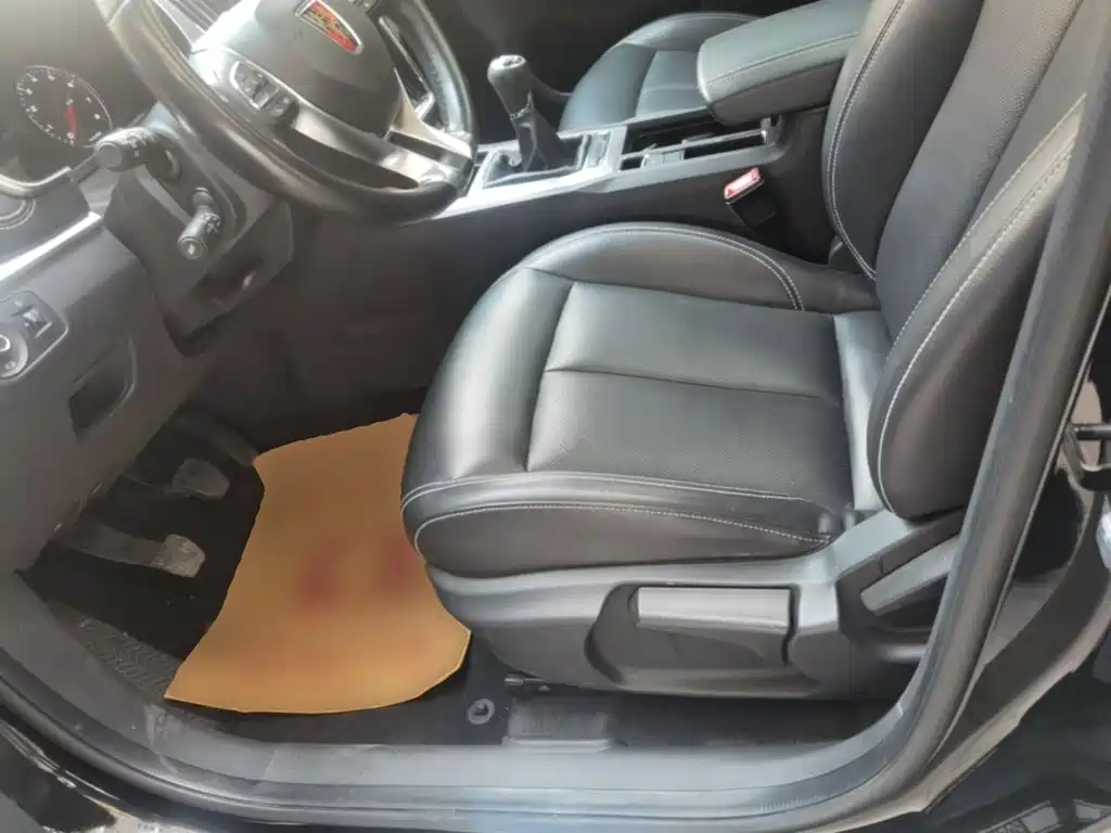 Roewe RX5 — миниатюра 15