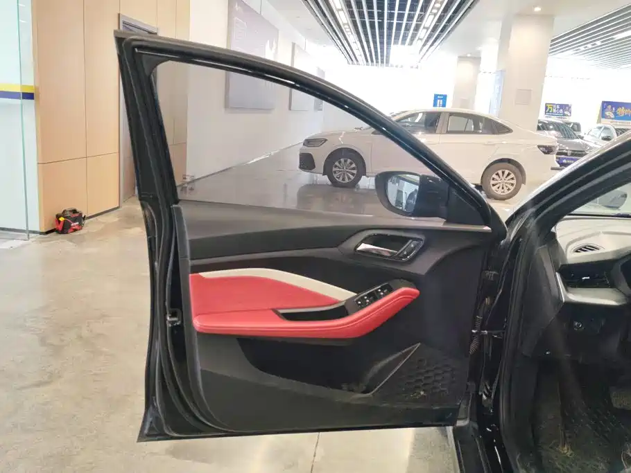 MG MG5 — миниатюра 7