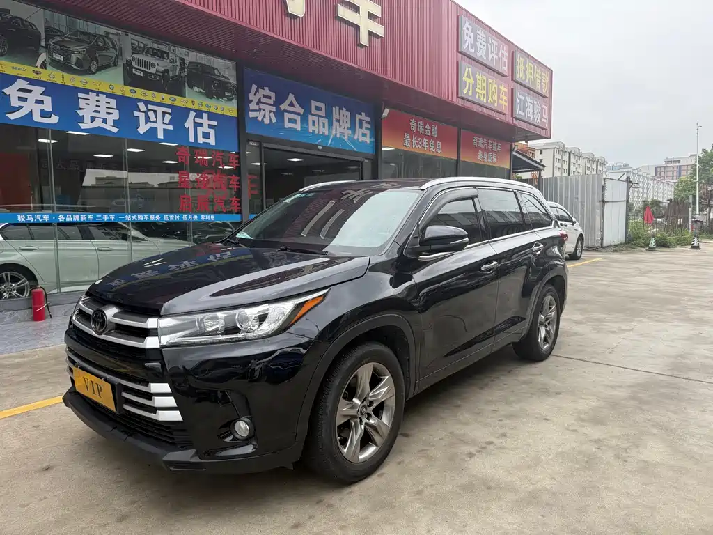 Toyota Highlander 2018 2.0T Luxury 7 мест V