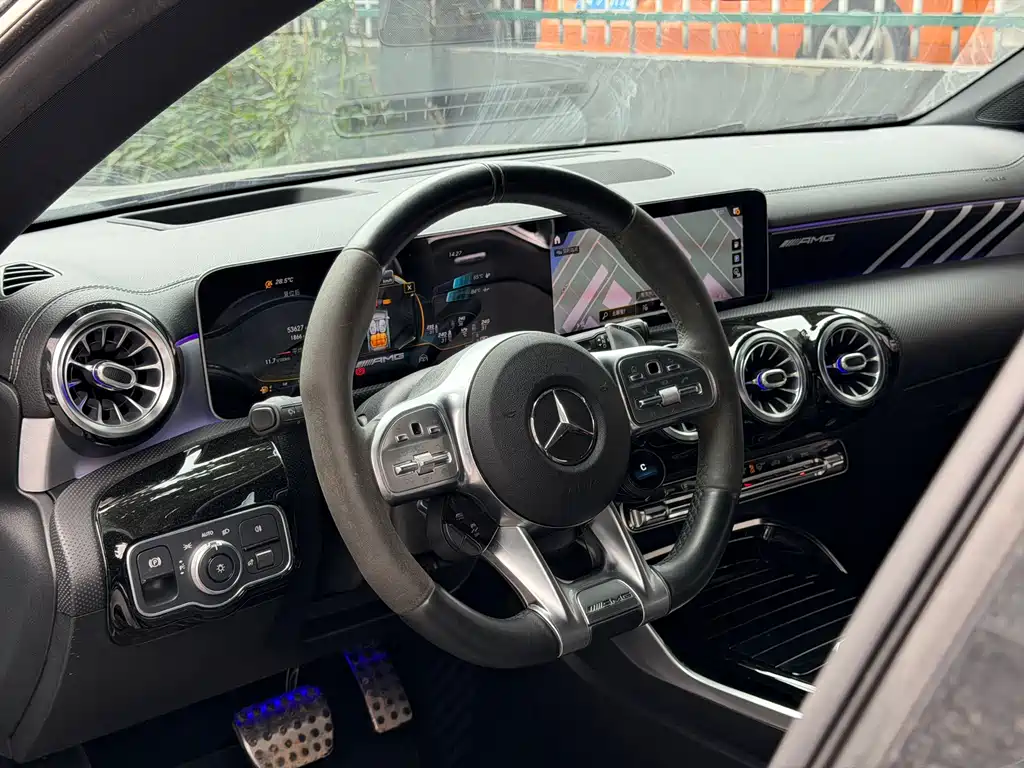Mercedes-Benz CLA AMG — миниатюра 8