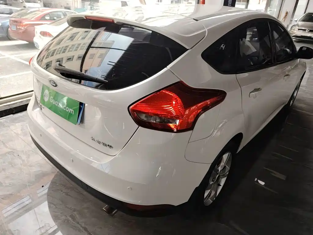 Ford Focus — миниатюра 7